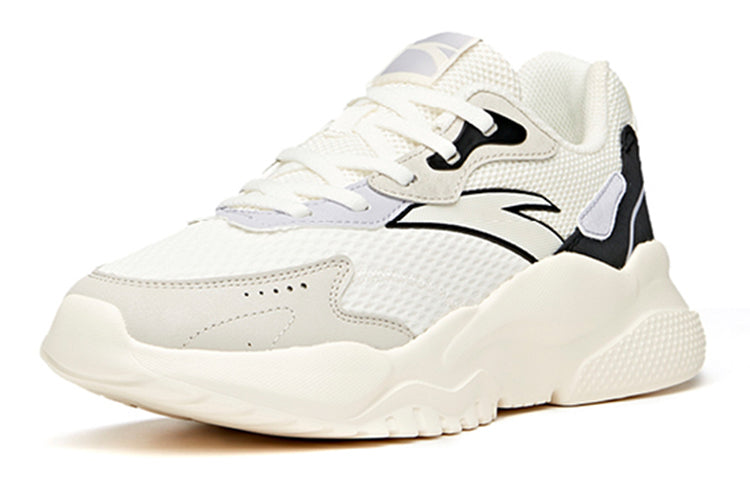 (WMNS) ANTA Life Series Sneakers 'White Grey Black' 122118845-1