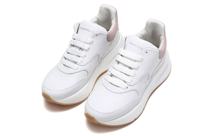 (WMNS) Alexander McQueen Oversized Runner Sneakers 'White Pink' 586409WHRUB9182