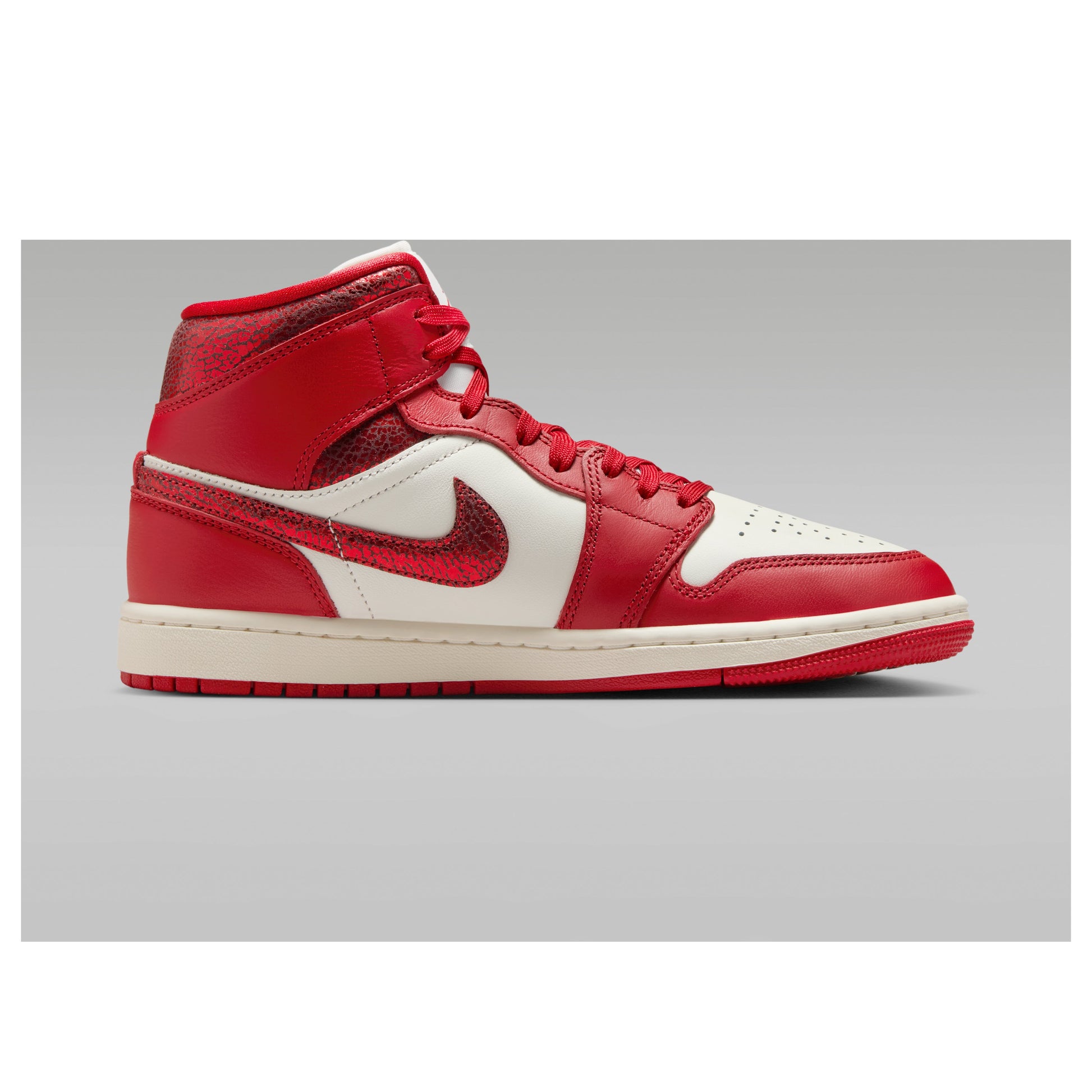 (WMNS) Air Jordan 1 Mid SE 'Red Cracked Leather' HJ9337-106