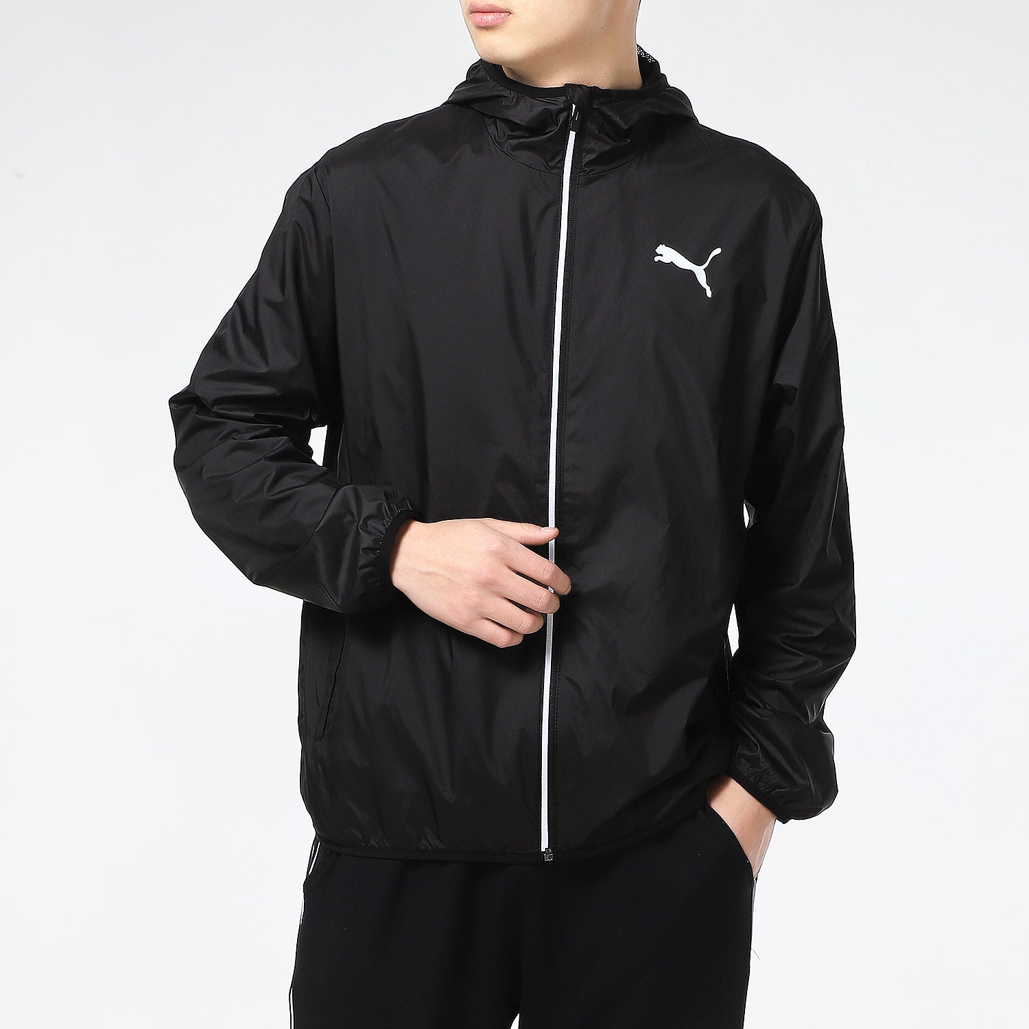 PUMA Essentials Solid Windbreaker Jacket 'Black White' 588786-01