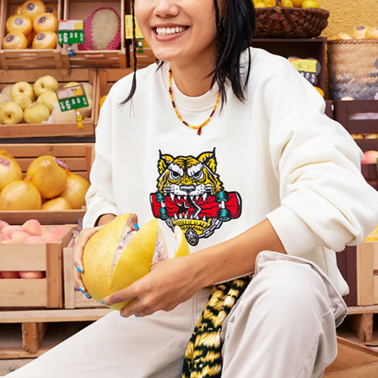 Converse New Year Series TIGER Pattern Round Neck Sports 'Milk White' 10024319-A01