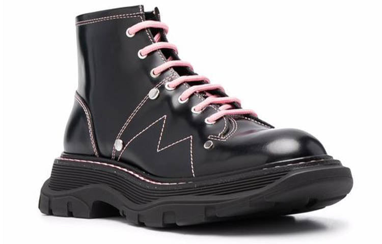 (WMNS) Alexander McQueen Contrast Stitch Tread Lace Up Boots 'Black Pink' 595469WHZ881336