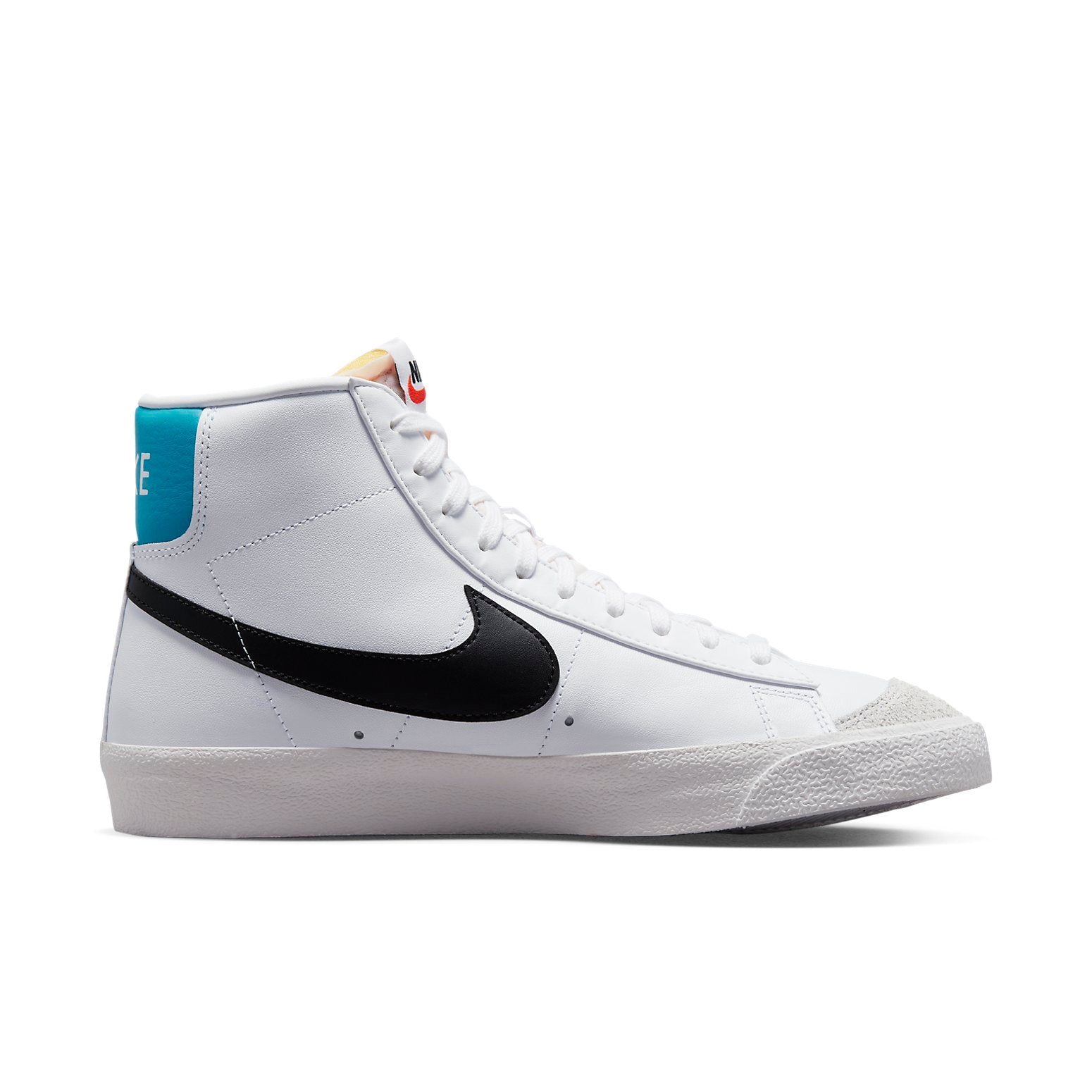 Nike Blazer Mid '77 Vintage 'White Blue Lightning' BQ6806-121