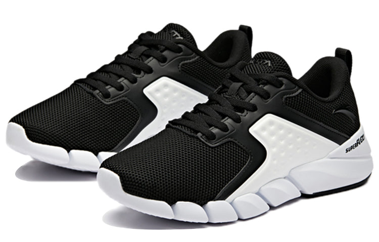 (WMNS) ANTA Running Series Sneakers 'Black White' 12845556-1