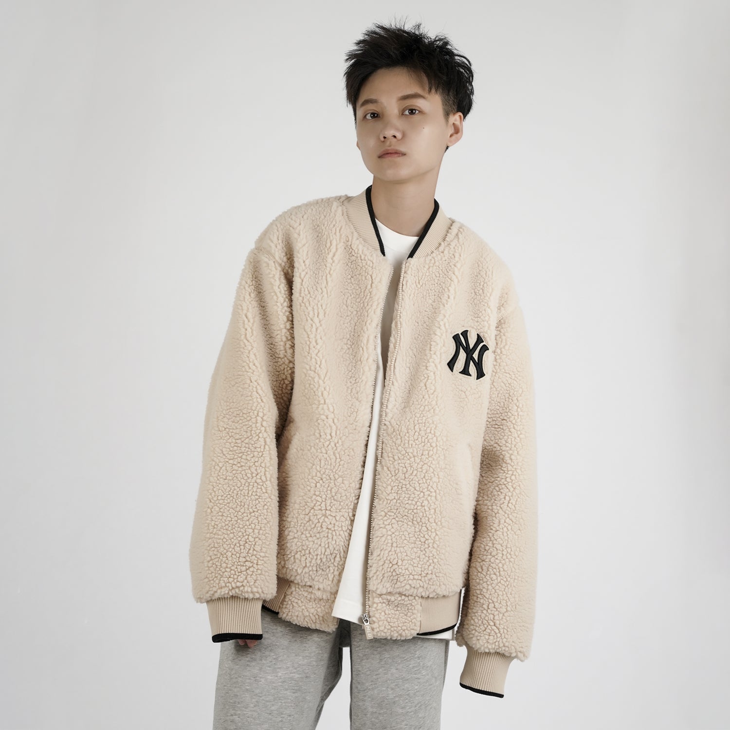 MLB New York Yankees Lambs Wool Jacket Unisex Beige 31JPF1061-50B