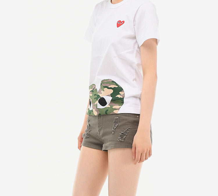 (WMNS) COMME des GARCONS PLAY Camouflage Heart Tee 'White' AZ-T243-051-1