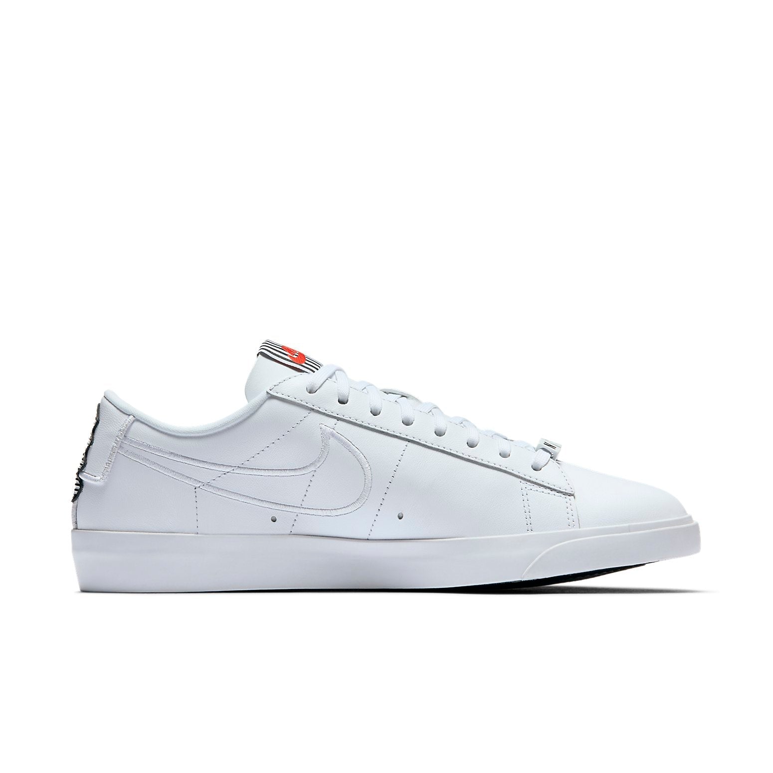 (WMNS) Nike Blazer Low SE LX 'Broken Hearted' AJ0866-100