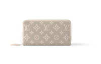 LOUIS VUITTON Zippy Cow Leather Wallet Women's Quartz Color
