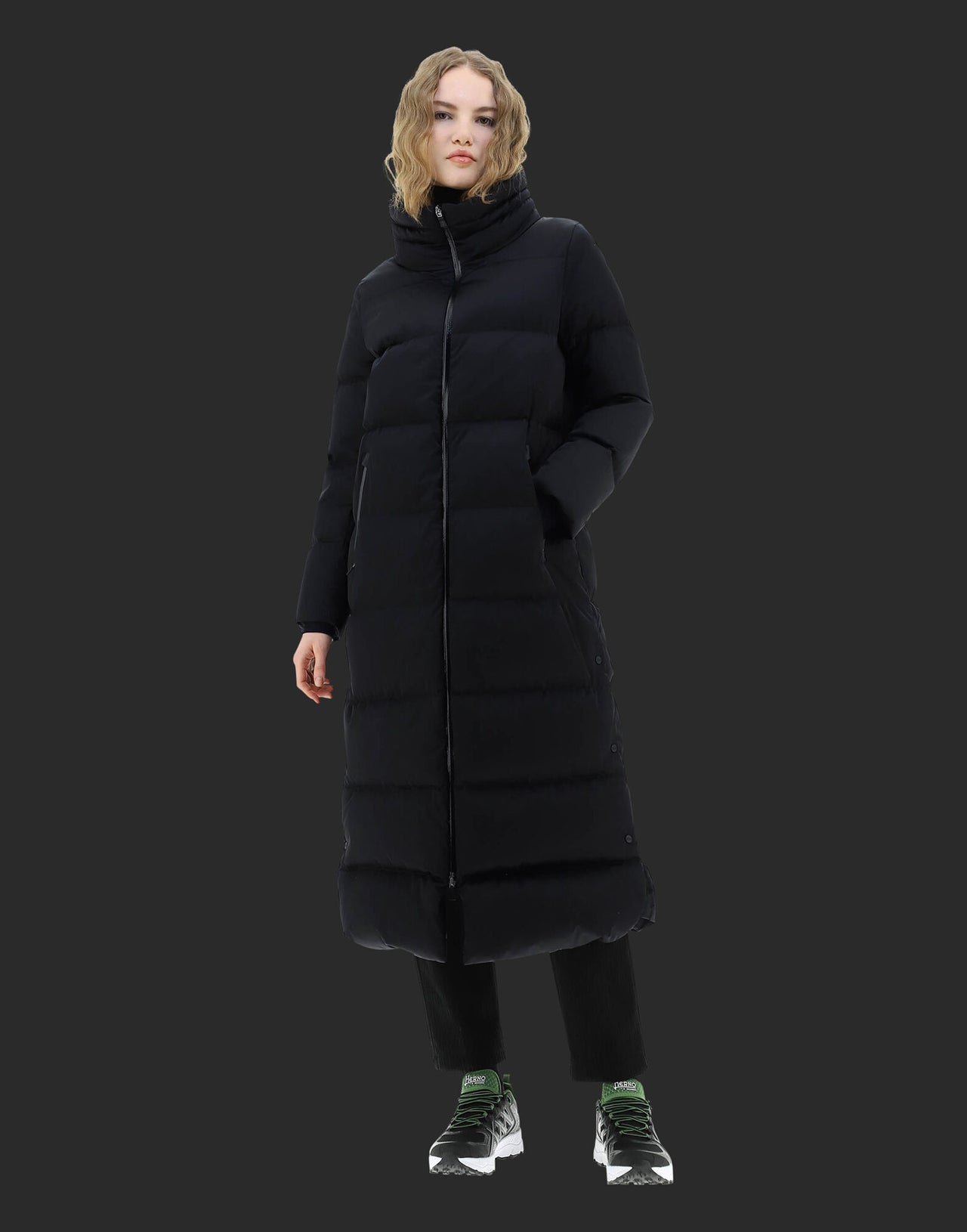 Herno Women's Jacket Pi00228Dl-12495-9300
