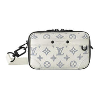 LOUIS VUITTON Alpha Wearable Wallet