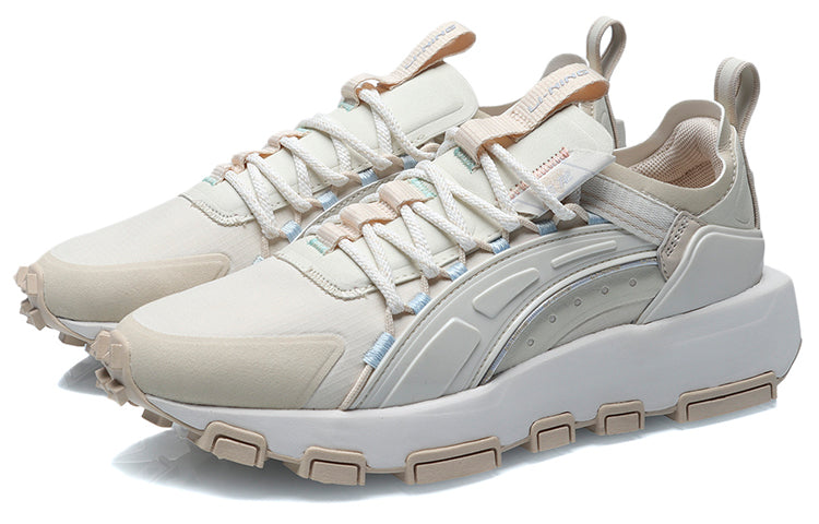 (WMNS) Li-Ning Chasing 'White Beige' AGCR102-1