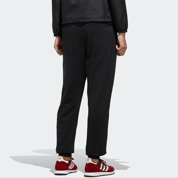 adidas originals Men's Mini EMB TP Sweatpants FK9981
