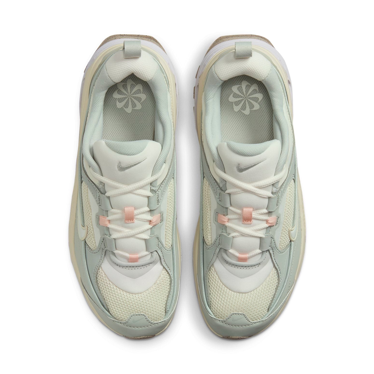 (WMNS) Nike Air Max Bliss 'Light Silver Sail' FB7170-111