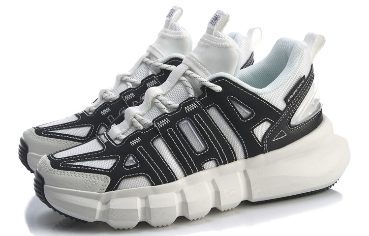 (WMNS) Li-Ning WMSN Essence Infinite+ 'White Black' AGBQ036-2