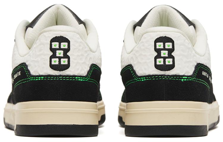 (WMNS) ANTA A-Shock Low 'Black White Green' 122248090S-1