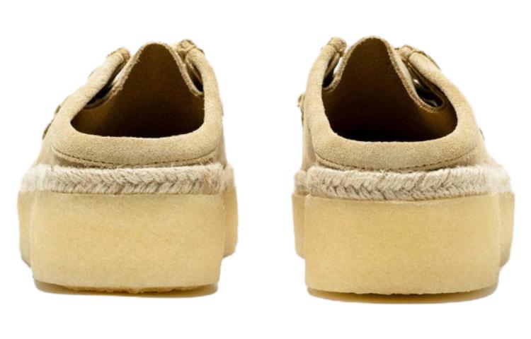 (WMNS) Clarks Wallabeecup Lo Suede 'Maple' 26164431
