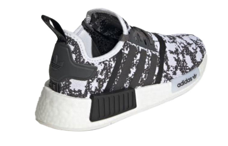 (WMNS) adidas NMD_R1 'Grey Carbon Digi Camo' IE9613