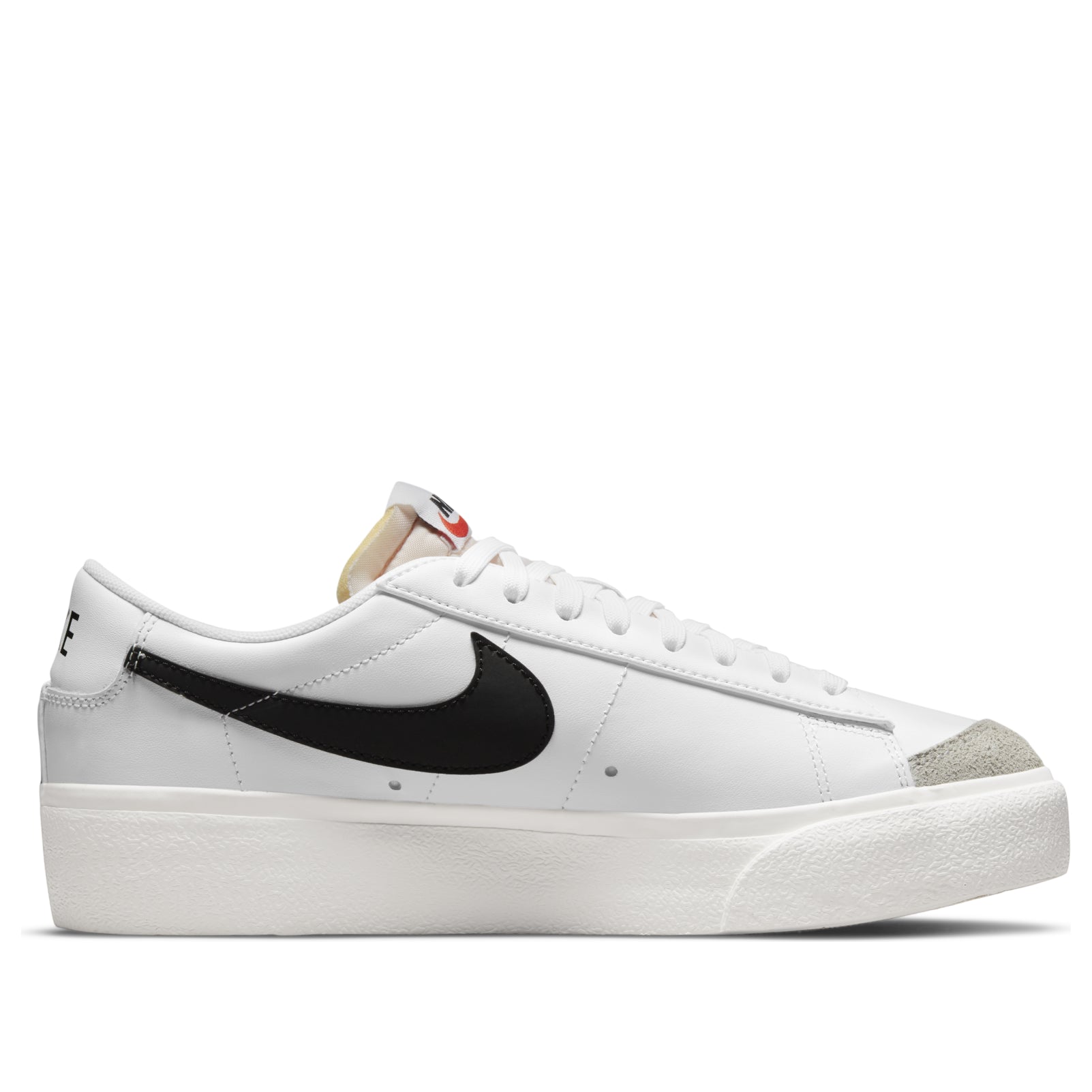 (WMNS) Nike Blazer Low Platform 'White Black' DJ0292-101