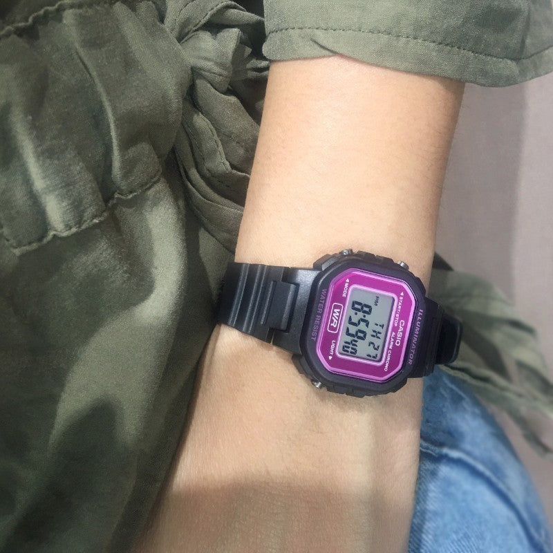 CASIO STANDARD Electronic Pink/Black Unisex Pink DialBlack Strap Unisex Mens PinkBlack Digital LA-20WH-4A
