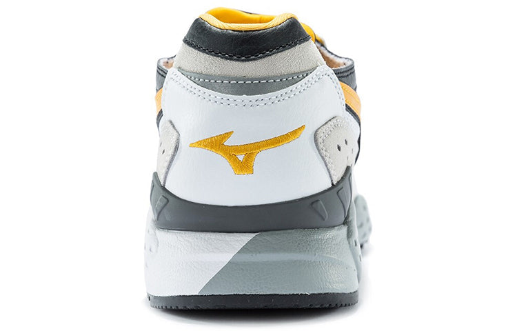 Mizuno Mondo Control 'White Saffron' D1GA201174