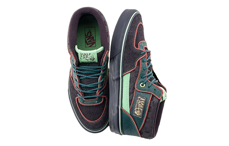Vans Half Cab 'Year of the Dragon' VN000DZ3YJ7