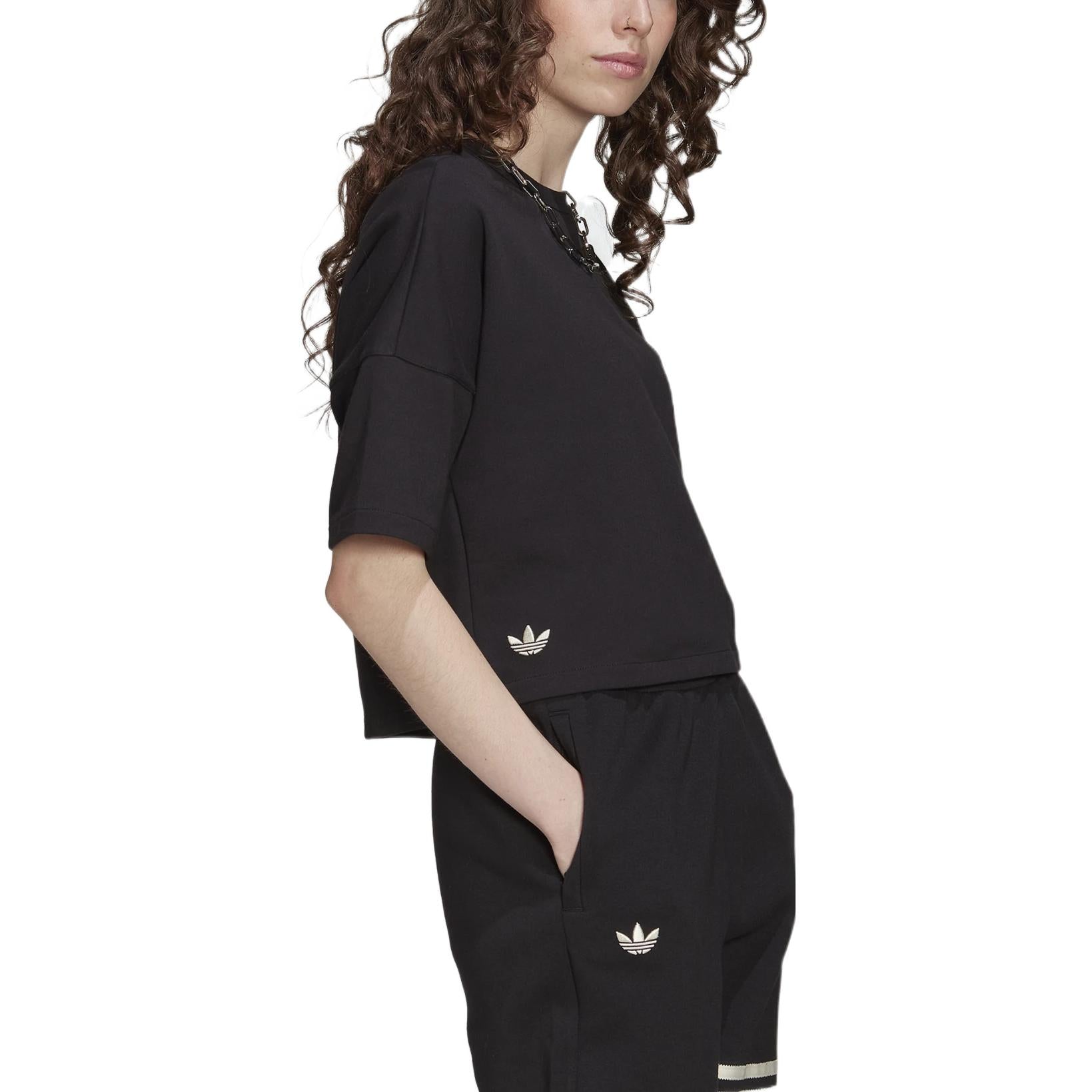 (WMNS) adidas Adicolor Neuclassics T-Shirt Asia Sizing 'Black' HM1758