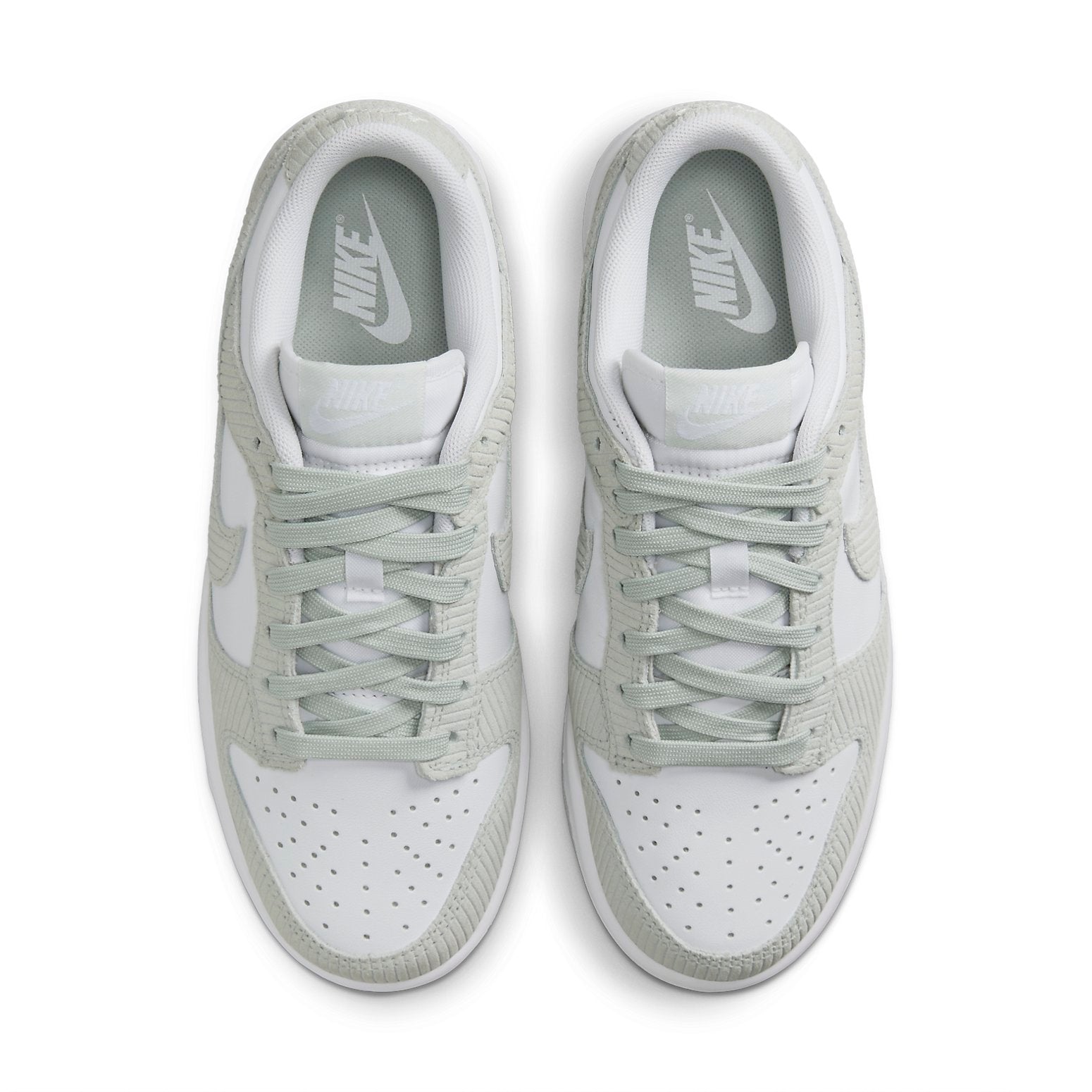 (WMNS) Nike Dunk Low 'Light Silver Corduroy' FN7658-100