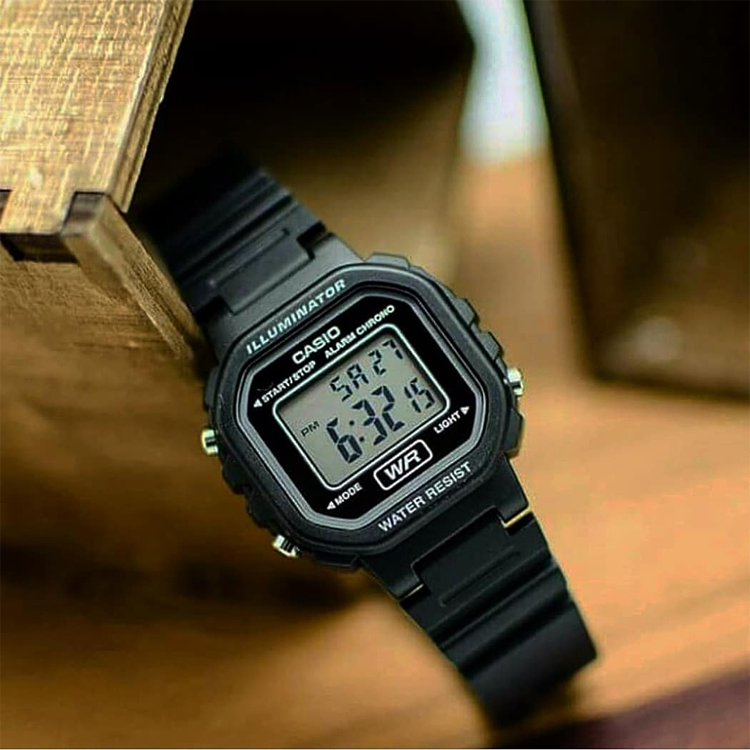CASIO Waterproof Quartz Black Strap Black Digital LA-20WH-1A