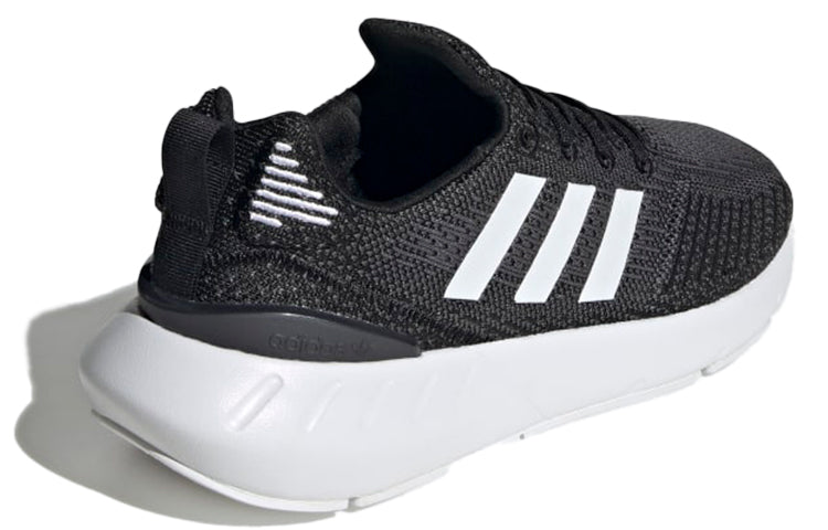 (WMNS) adidas Swift Run 22 'Black White' GV7971