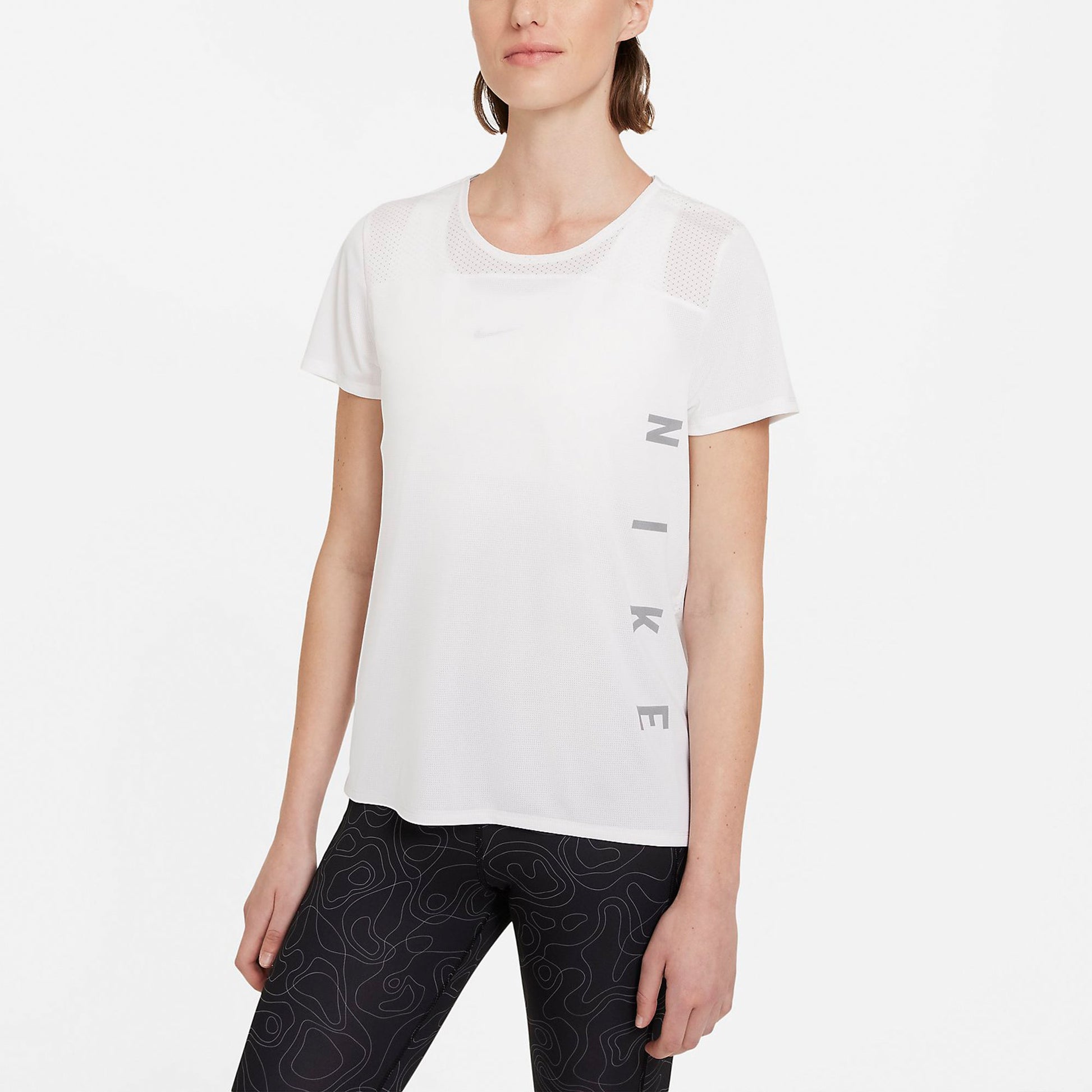 (WMNS) Nike Dri-FIT Reflective Logo Printing Quick Dry Breathable Sports Short Sleeve White T-Shirt DA1247-100