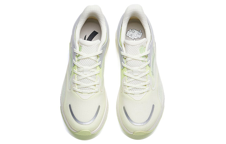 (WMNS) ANTA Run Collection 'White Green Grey' 122235556-6