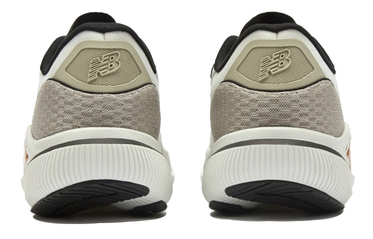 New Balance FuelCell WhiteWhite MFCFLLA2