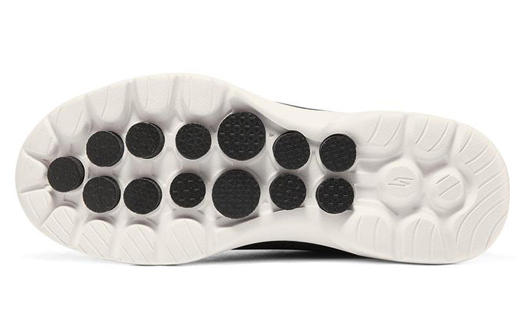 (WMNS) Skechers Go Walk 6 Low-tops Sport Shoes Black/White 124512-BKW