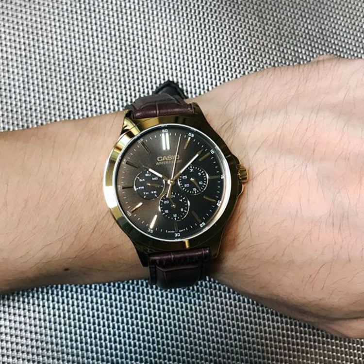 Casio Dress Classic Minimalistic Stainless Steel Analog Watch 'Black Metallic Gold' MTP-V300GL-1A