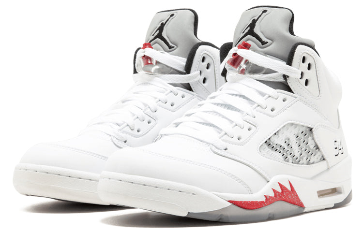 Air Jordan 5 Retro x Supreme 'White' 824371-101