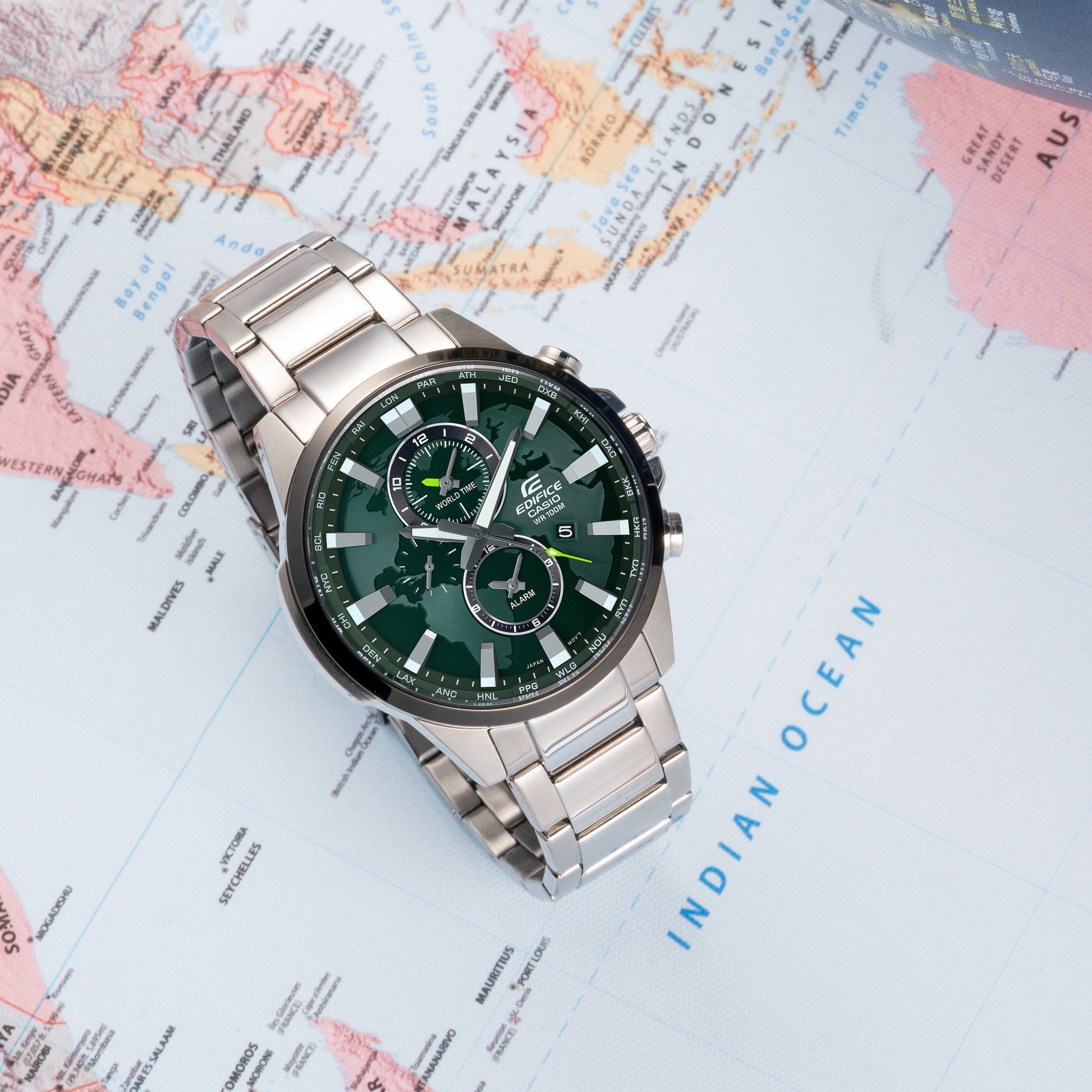 Men's CASIO Edifice World Map Series Fashion Business Stylish Metallic Strap Green Watch Mens Analog EFR-303DB-3AVUPR