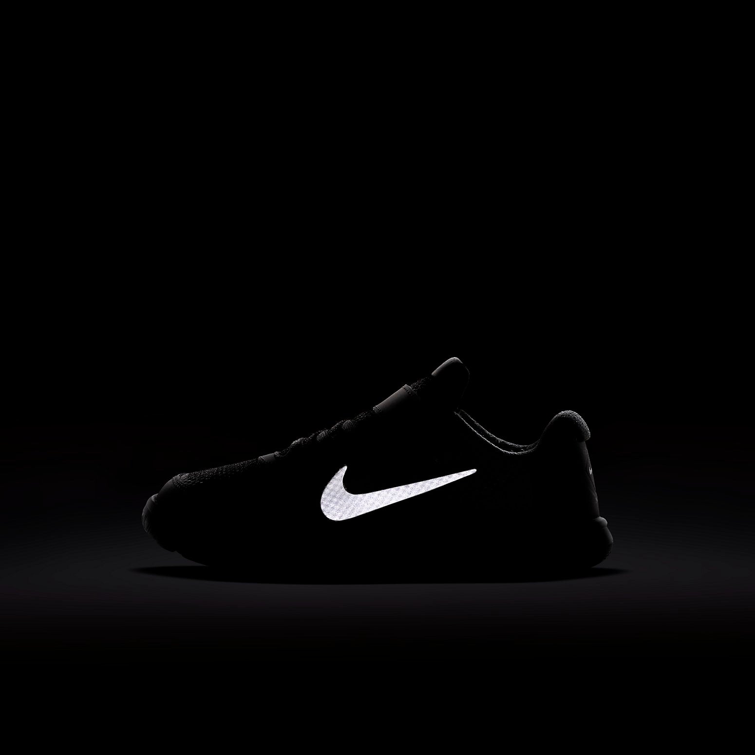 (PS) Nike Flex Experience 4 Black/White 749809-001