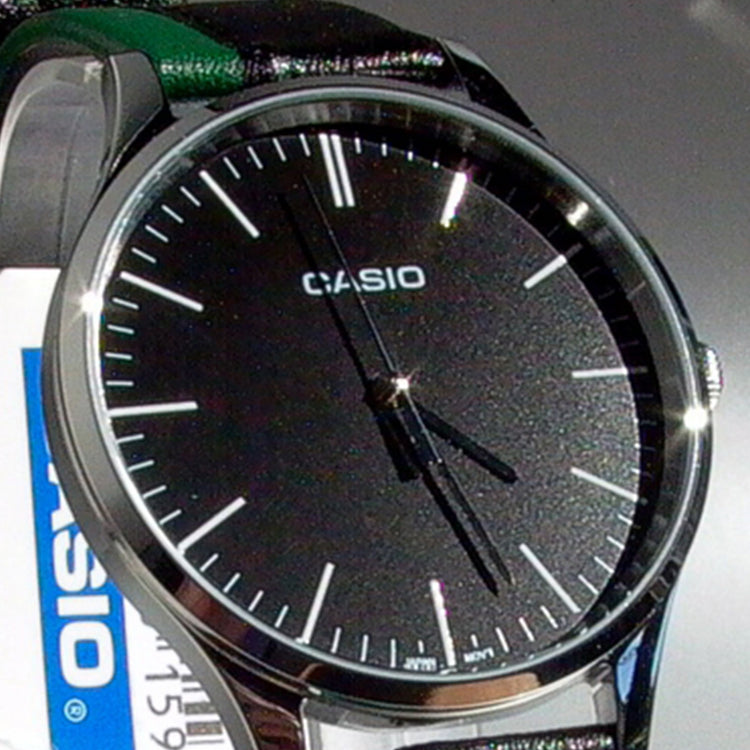 CASIO Collection Quartz Watch Leather Strap Green Black Analog MTP-E133L-1EEF