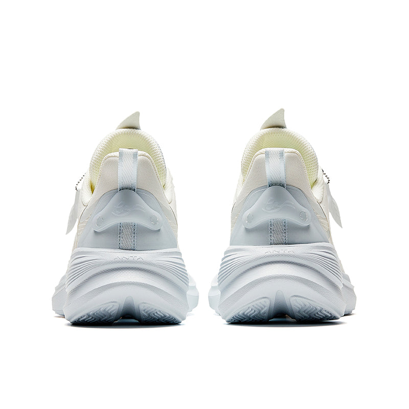 (WMNS) ANTA Leaf 3 'White Blue' 922355557-3