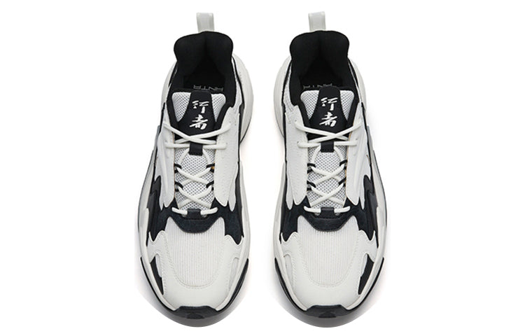 (WMNS) ANTA Walker 3 'White Black' 122238881-3