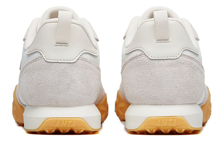 (WMNS) ANTA Life Series Sneakers 'White Grey' 122238856-5