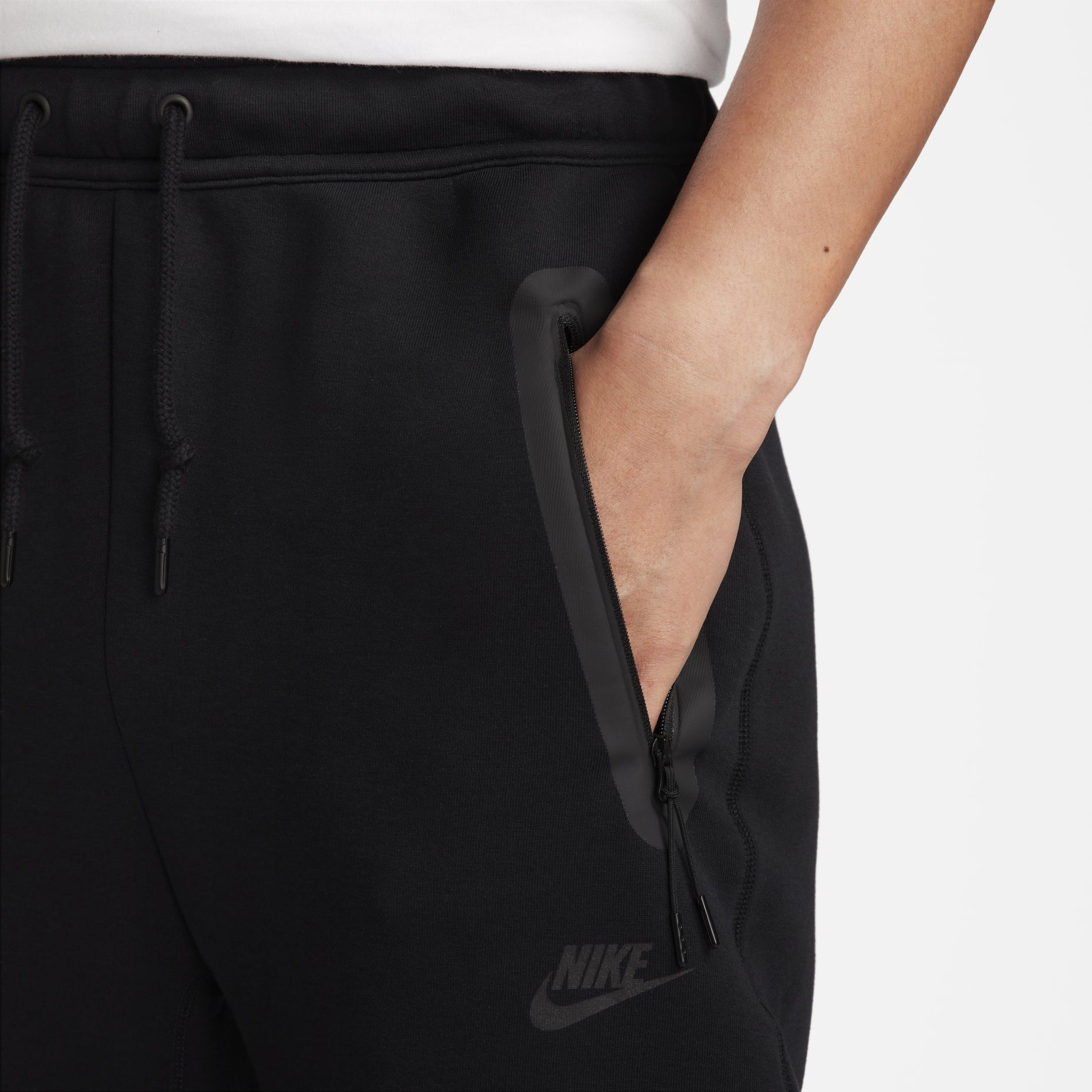 Nike Sportswear Tech Sweatpants 'Black' FB8013-010