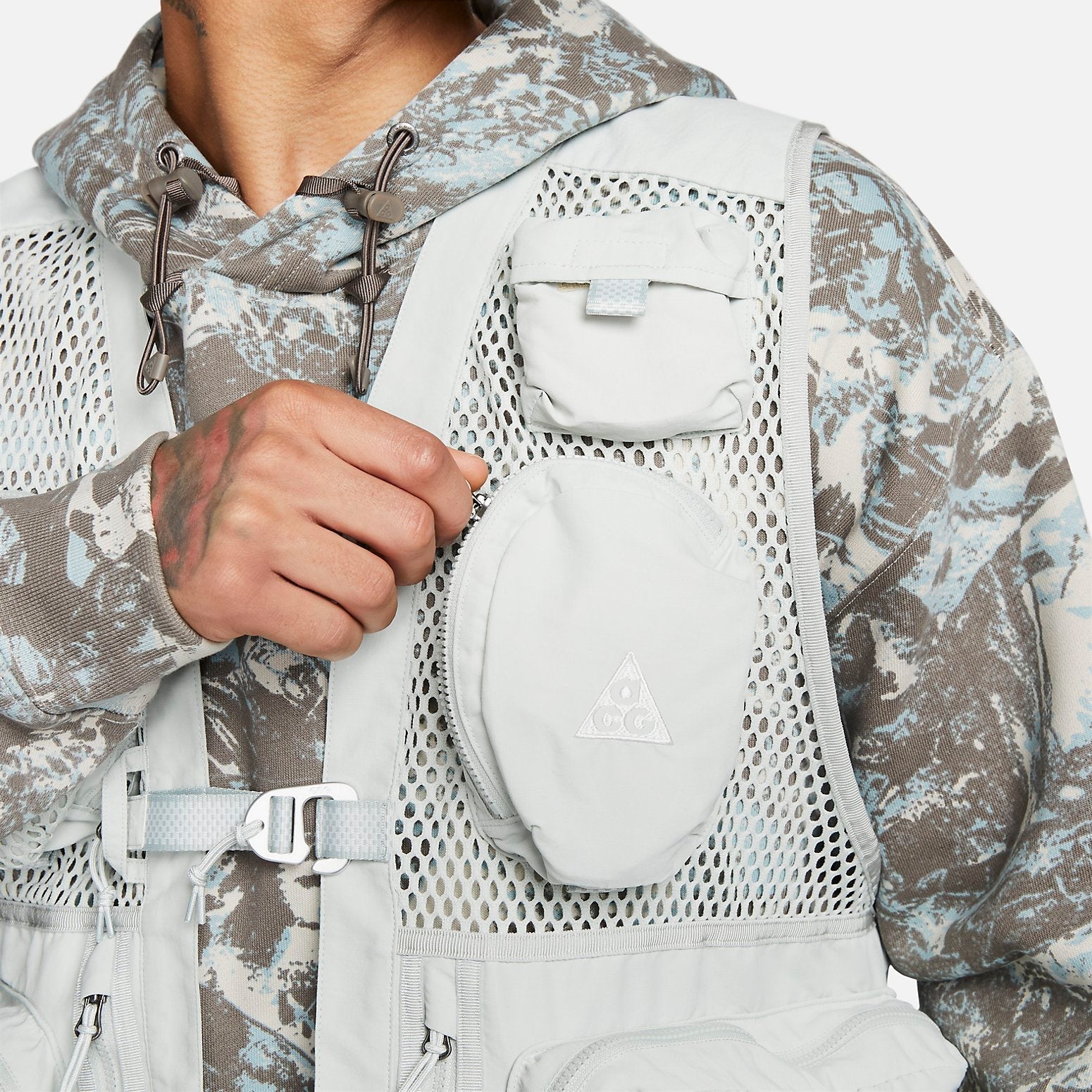 Nike ACG Buttles Vest 'Light Silver' DN3919-034