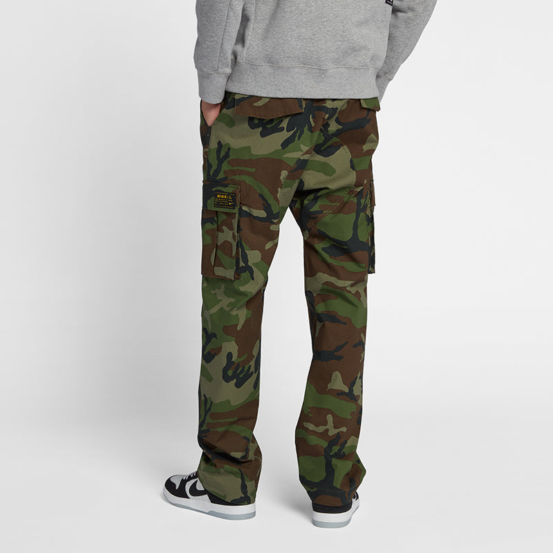 Nike SB Skateboard FLEX Camo Cargo Pants Asia Sizing 'Army green' 885864-222