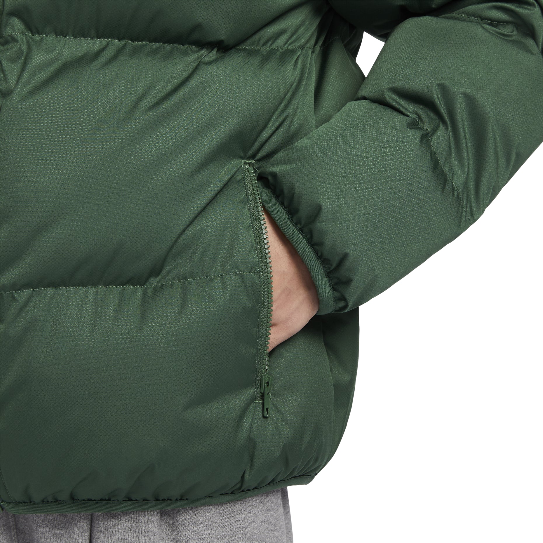 Nike Sportswear Club Puffer Jacket Asia Sizing 'Green' FB7369-323