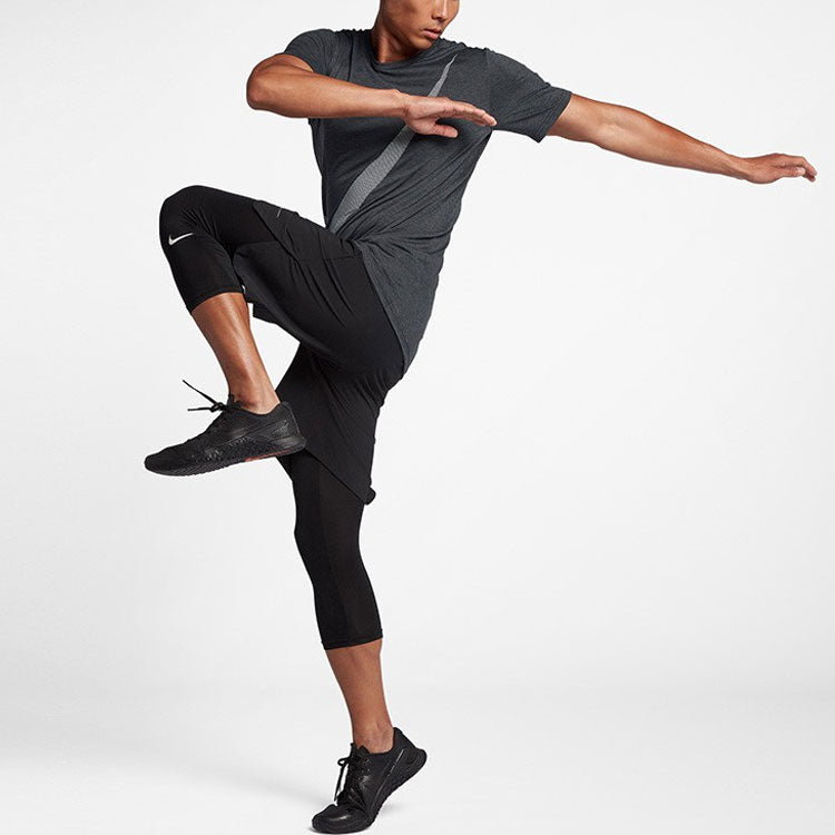 Nike Dri-FIT Breathe Quick Dry Loose Short Sleeve Black AJ6882-010