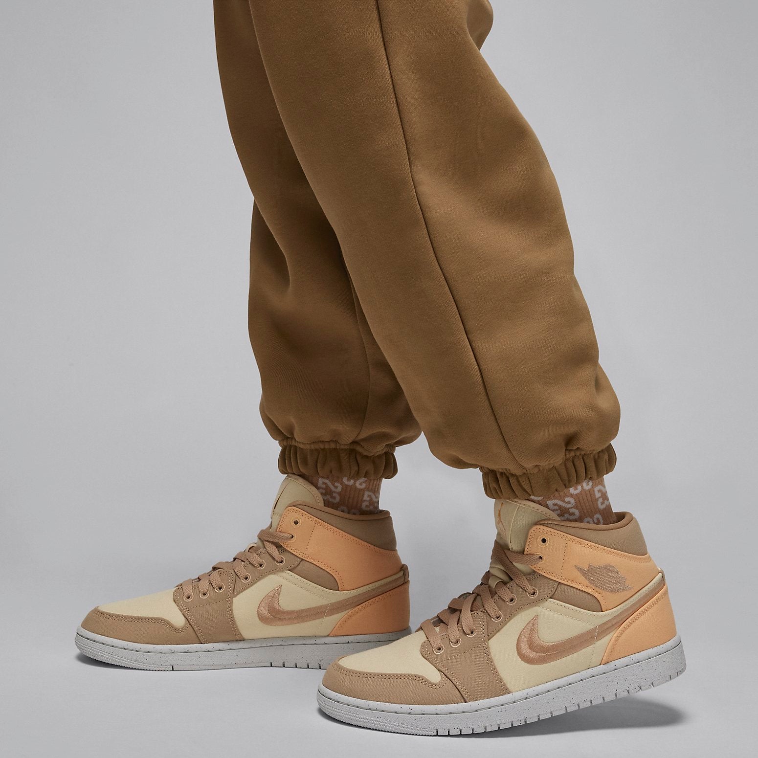 (WMNS) Air Jordan Flight Pants 'Brown Kelp' FB5114-395