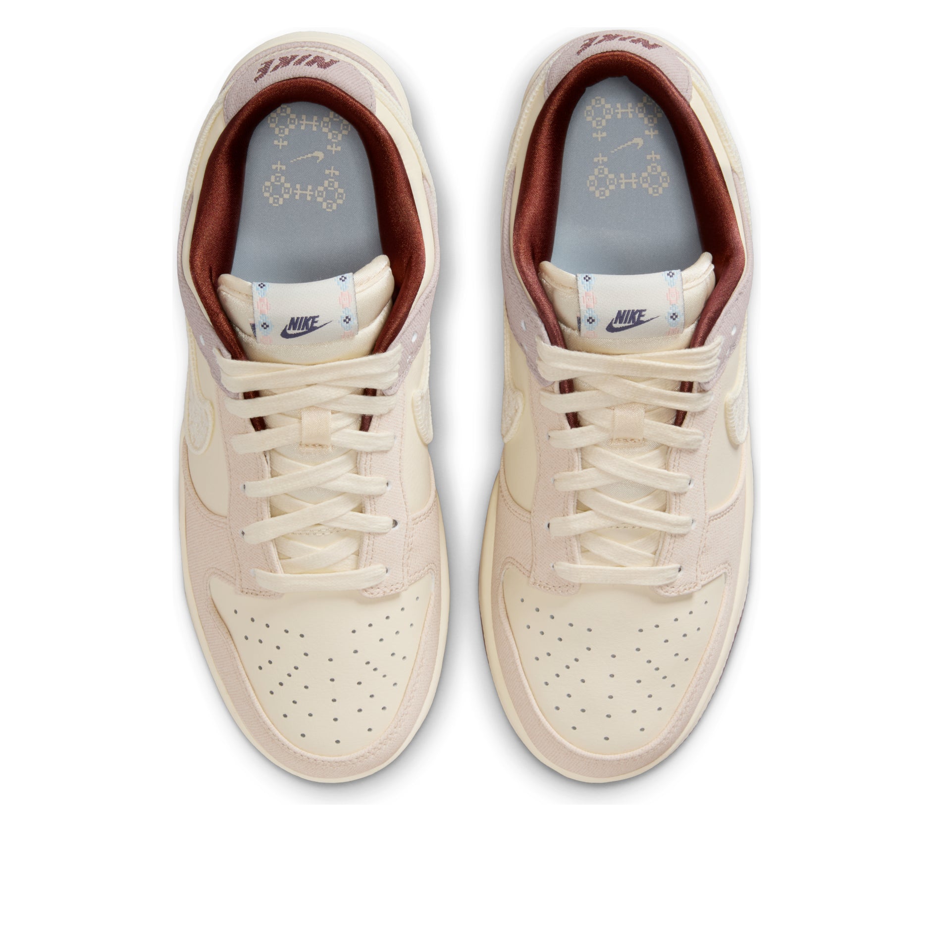 (WMNS) Nike Dunk Low 'Crochet Swoosh' IH7353-010