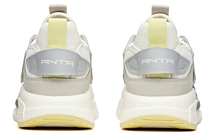 (WMNS) ANTA Life Series Sneakers 'White Grey' 122048808-1