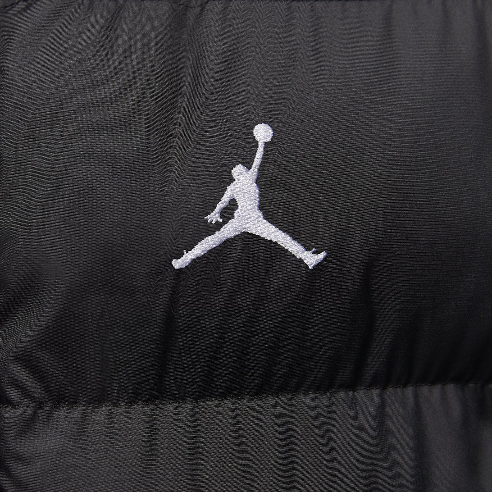 Air Jordan Brooklyn Puffer Jacket Asia Sizing 'Black' FV7318-010